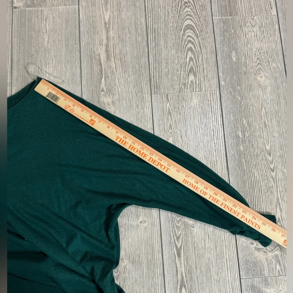 Green Dolman Sleeve Top, Boatneck, Size Medium, - Picture 8 of 9